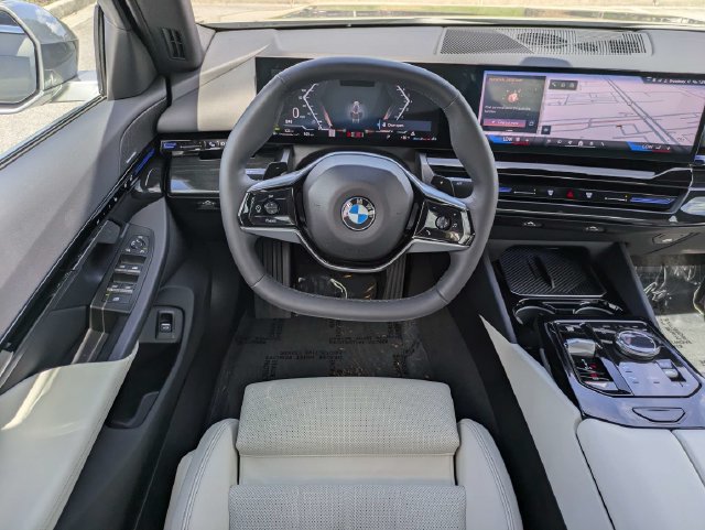 Used 2024 BMW 530i w/ Convenience Package RWD image 16