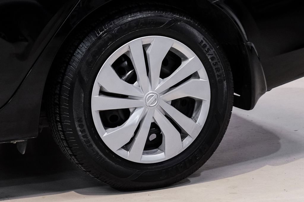 Used 2021 Nissan Versa S image 56