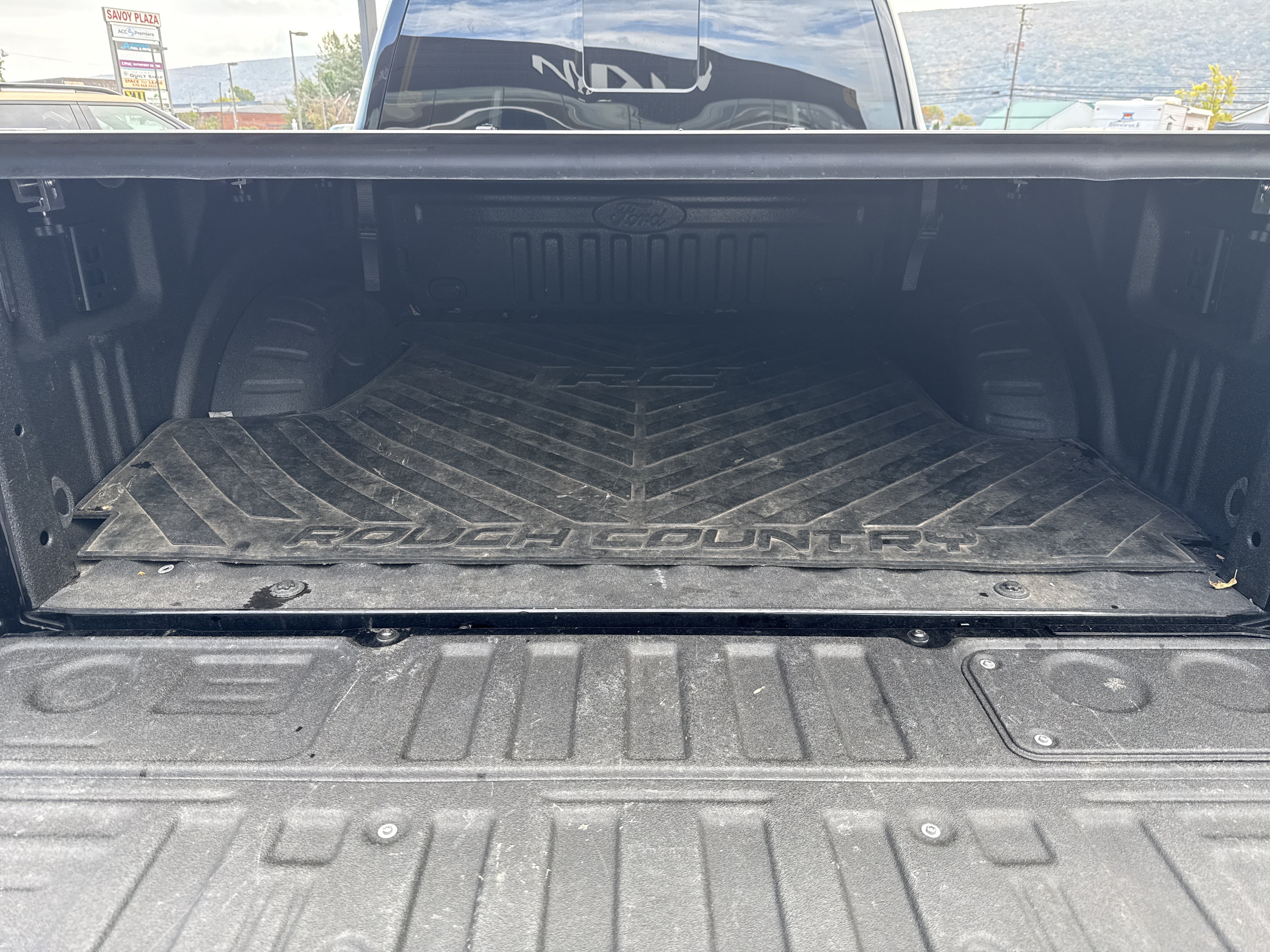 Used 2025 Ford F250 Lariat w/ Lariat Ultimate Package AWD/4WD image 5