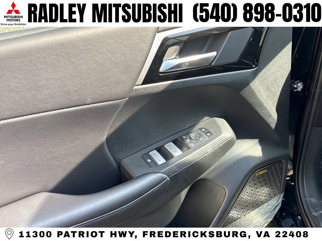 New 2026 Mitsubishi Outlander SE FWD image 5