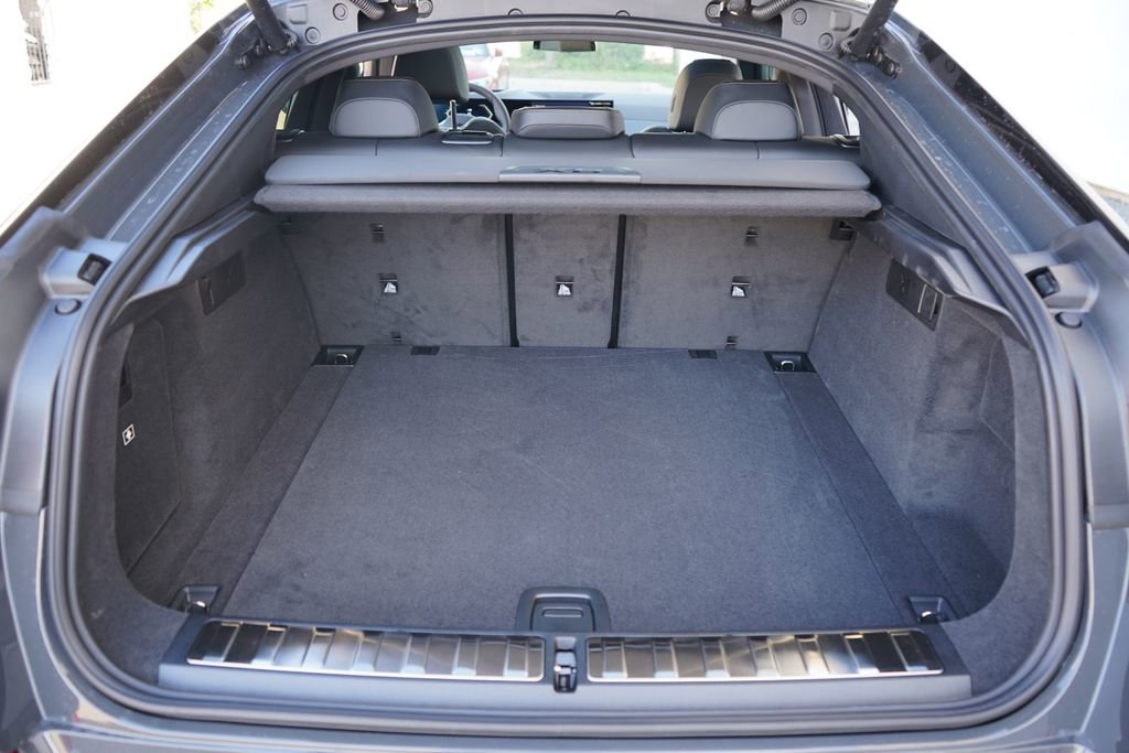 New 2026 BMW X6 xDrive40i w/ Executive Package image 19