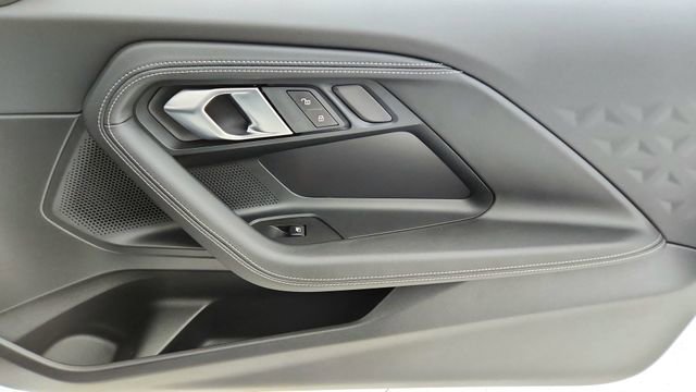 Used 2025 BMW 230i xDrive Coupe w/ Premium Package image 23