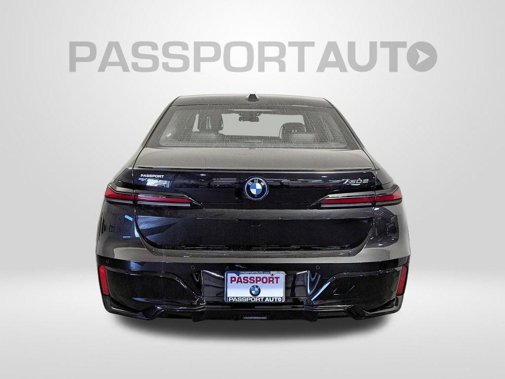 New 2026 BMW 750e xDrive w/ Premium Package AWD/4WD image 5