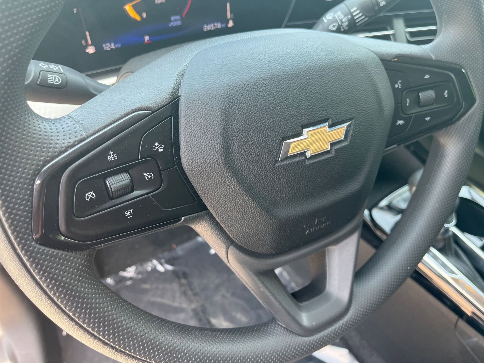 Used 2025 Chevrolet Trax LT image 25