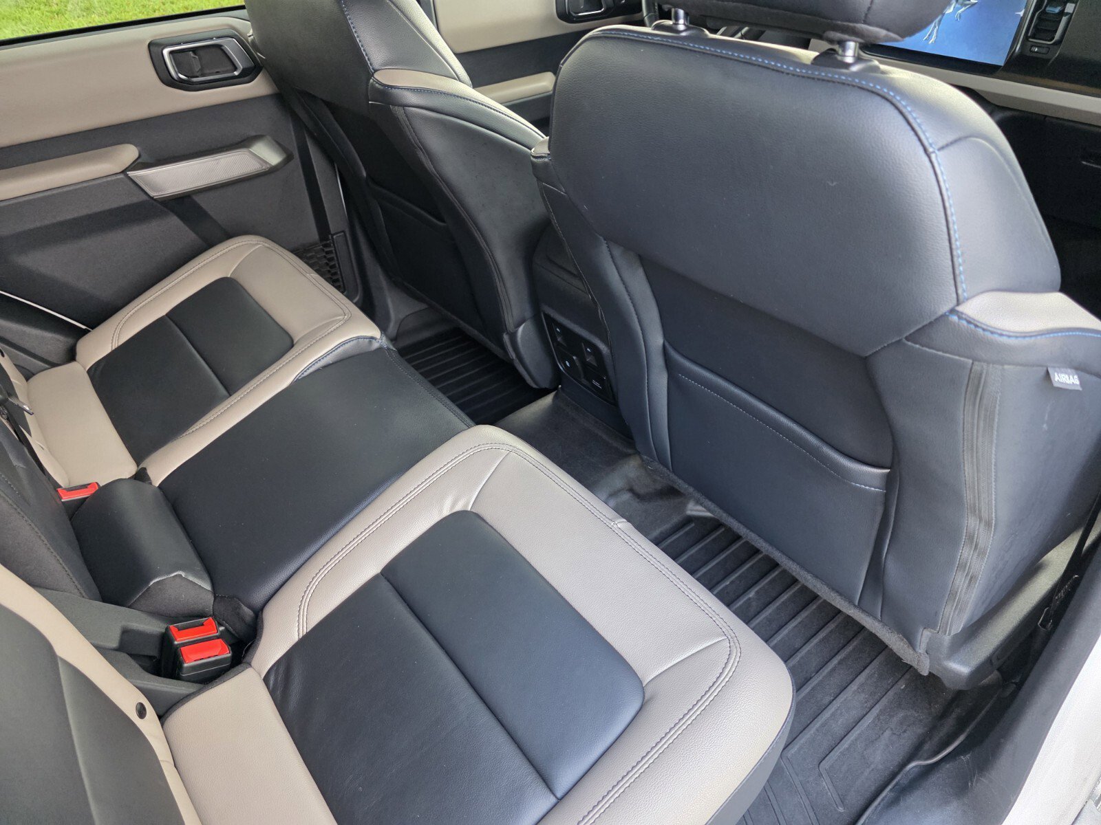 Used 2022 Ford Bronco Wildtrak AWD/4WD image 27