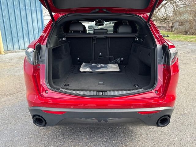 Used 2024 Alfa Romeo Stelvio Sprint image 25