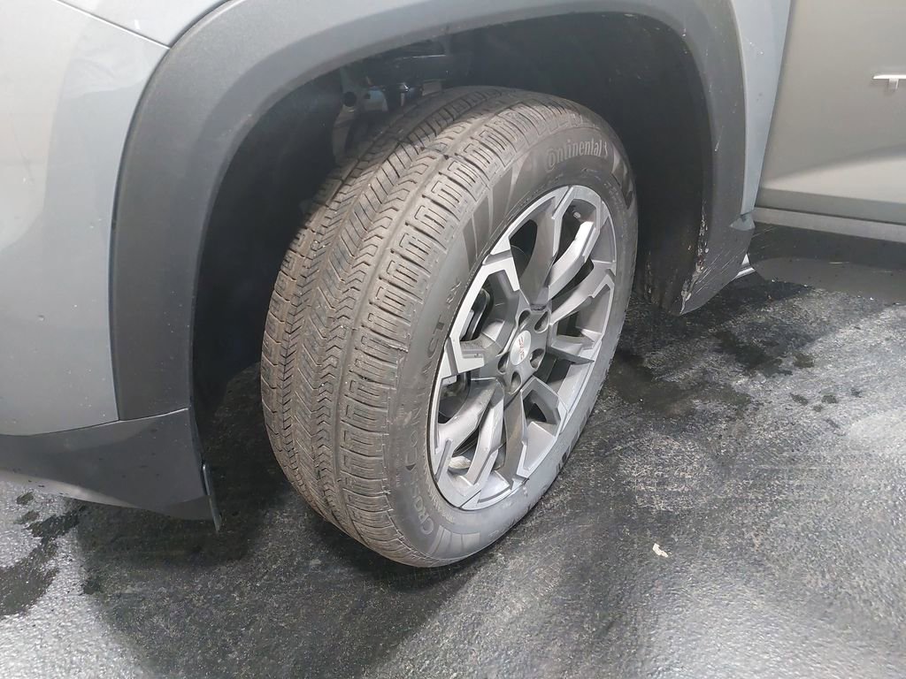 New 2026 GMC Terrain Elevation w/ Elevation Premium Package AWD/4WD image 34