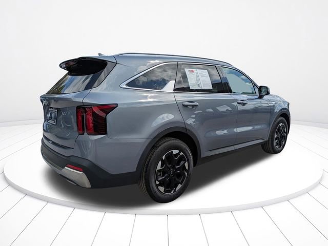 Used 2024 Kia Sorento S w/ Panoramic Sunroof Package image 4