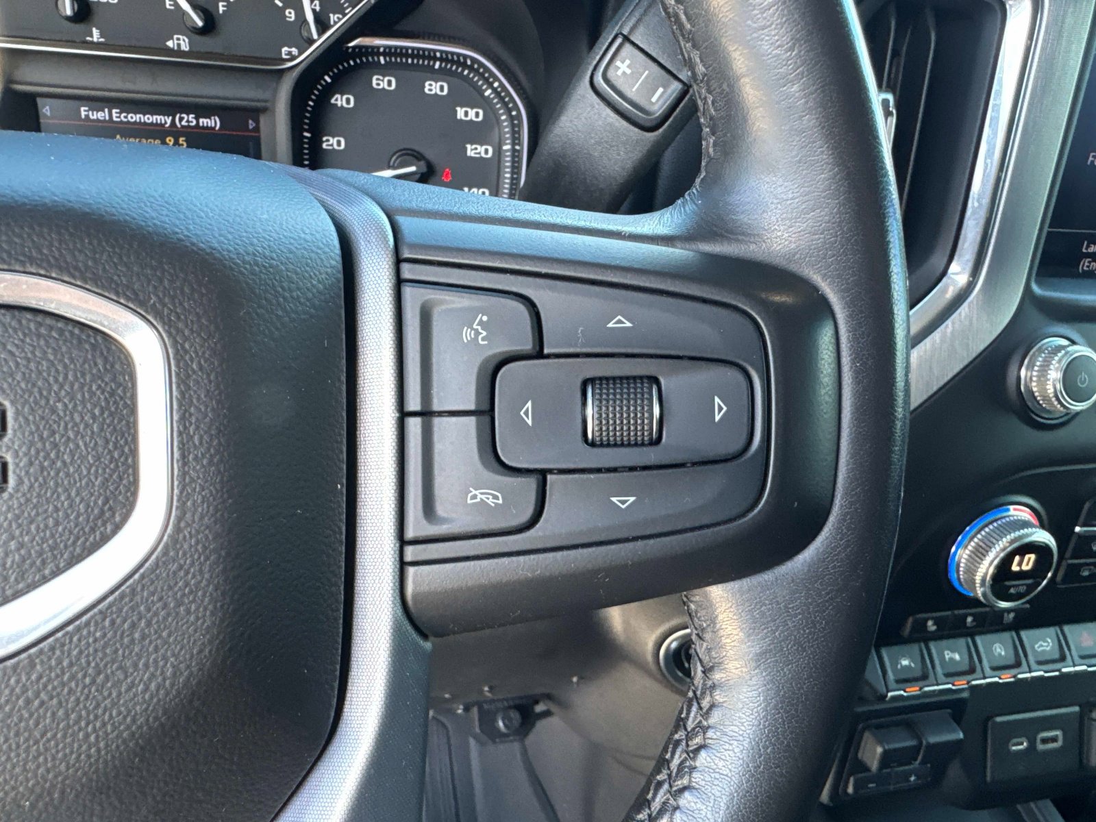 Used 2020 GMC Sierra 1500 SLT w/ SLT Premium Plus Package image 27