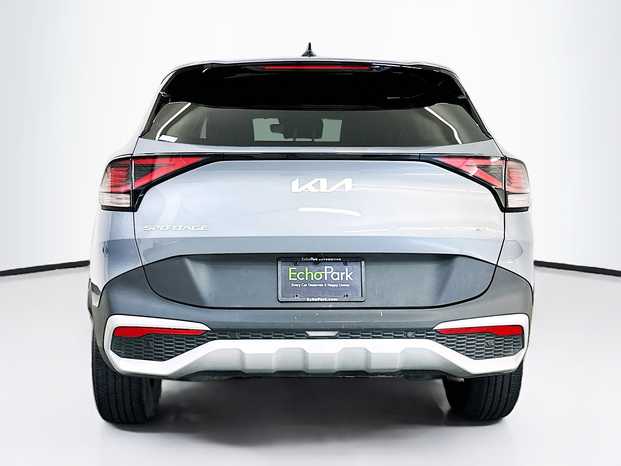 Used 2025 Kia Sportage LX image 7