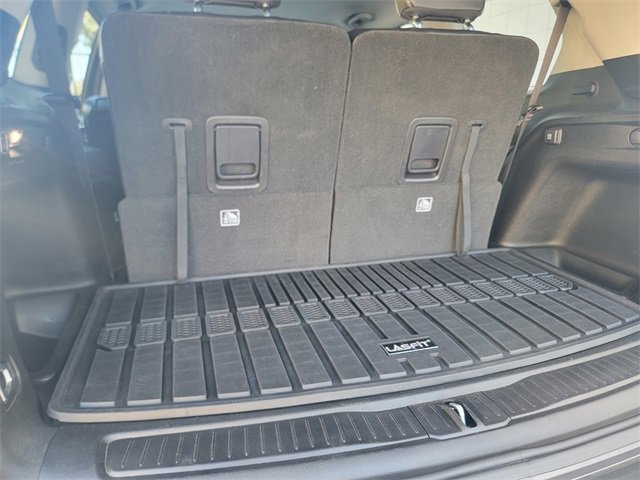 Used 2022 Jeep Grand Cherokee L Limited w/ Black Appearance Package image 19