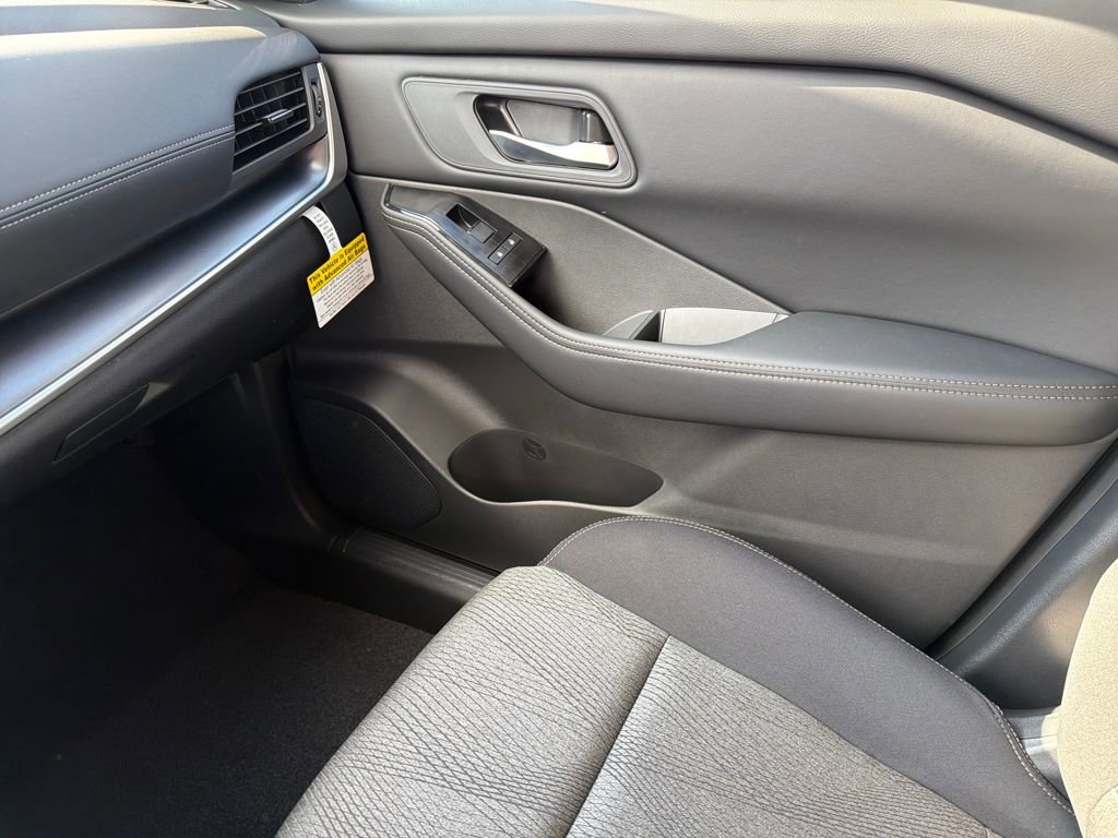 New 2026 Nissan Rogue SV image 27