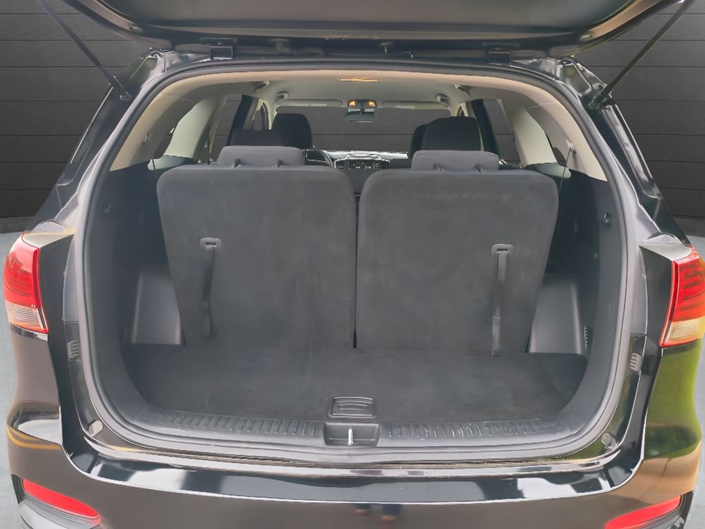 Used 2020 Kia Sorento FWD V6 image 24