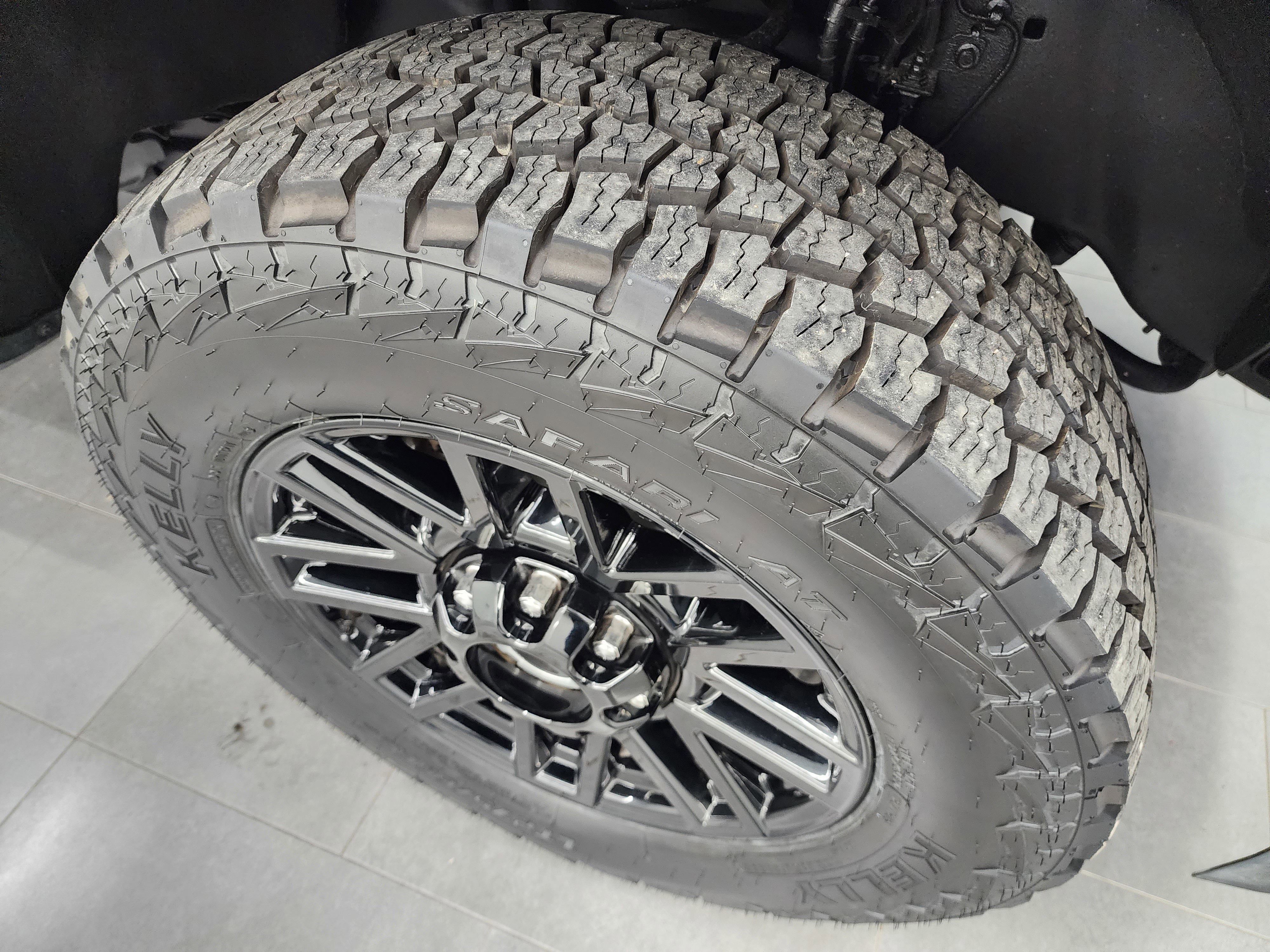 Used 2022 Ford F350 XLT w/ Black Appearance Package image 3