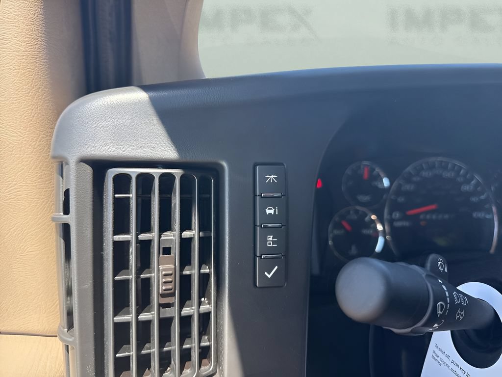 New 2026 Chevrolet Express 2500 RWD image 17