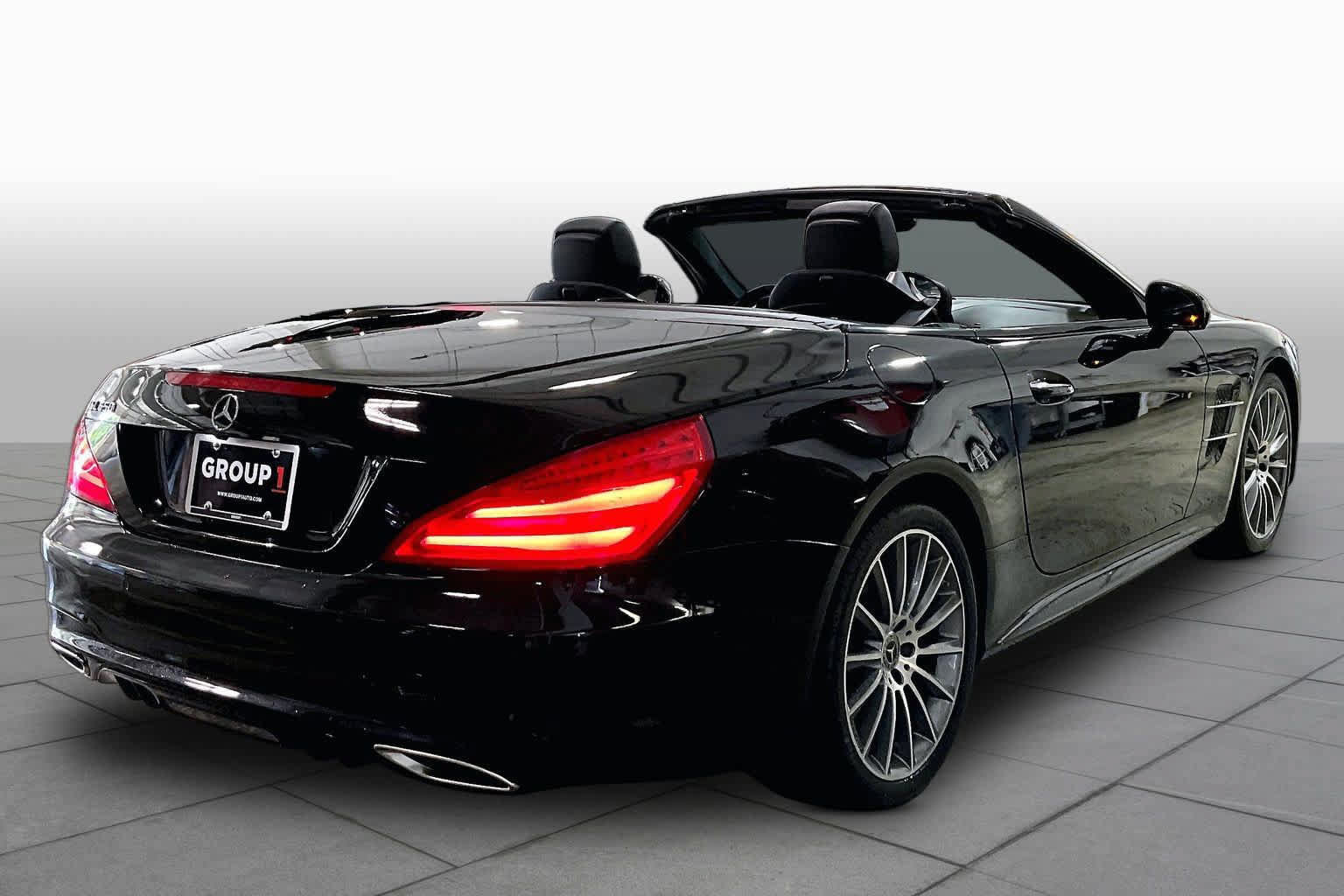 Used 2018 Mercedes-Benz SL 550 image 12