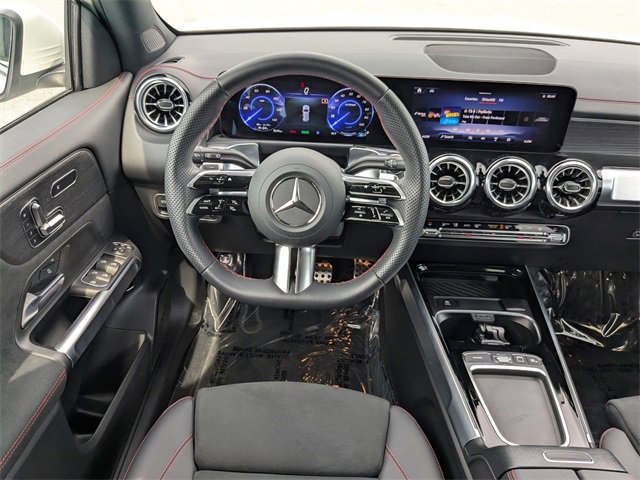 Used 2025 Mercedes-Benz EQB 250+ image 17