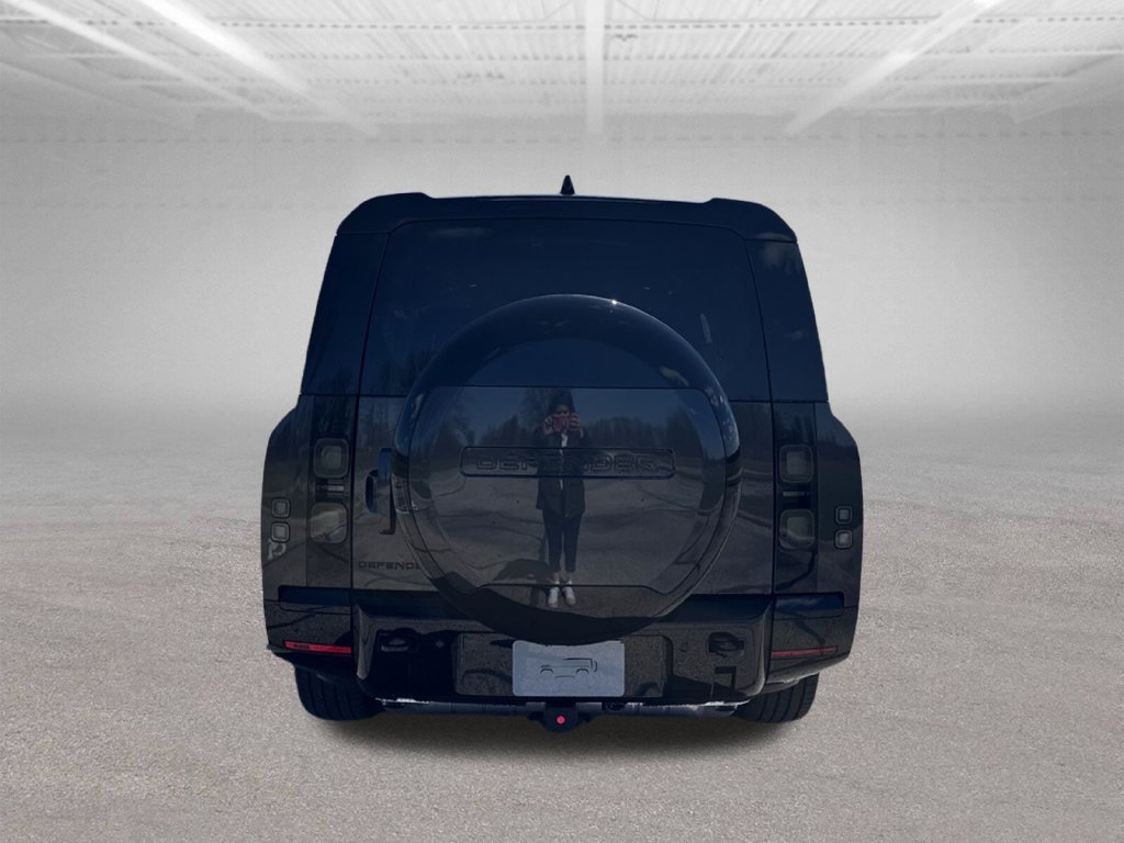 New 2026 Land Rover Defender 130 X-Dynamic SE AWD/4WD image 8