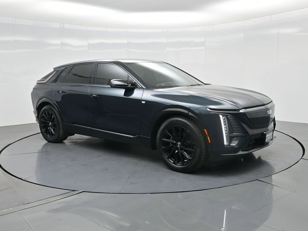 Used 2024 Cadillac Lyriq Sport image 4