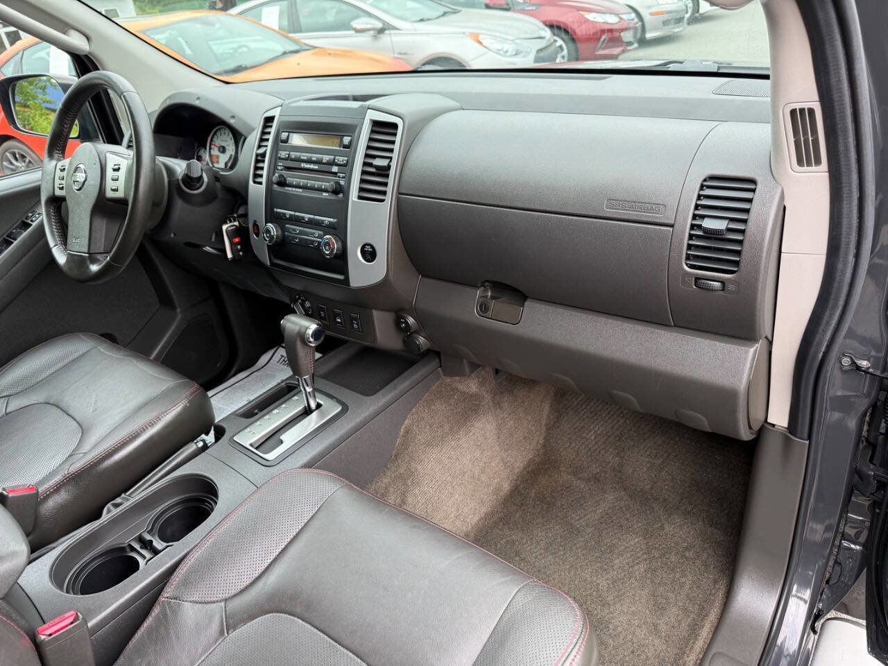 Used 2011 Nissan Xterra PRO-4X w/ Pro-4x Leather Pkg AWD/4WD image 13