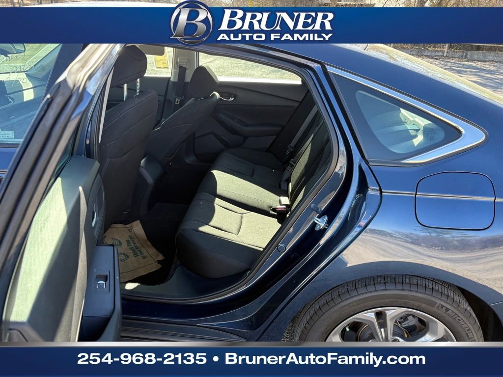 Used 2023 Honda Accord EX image 10