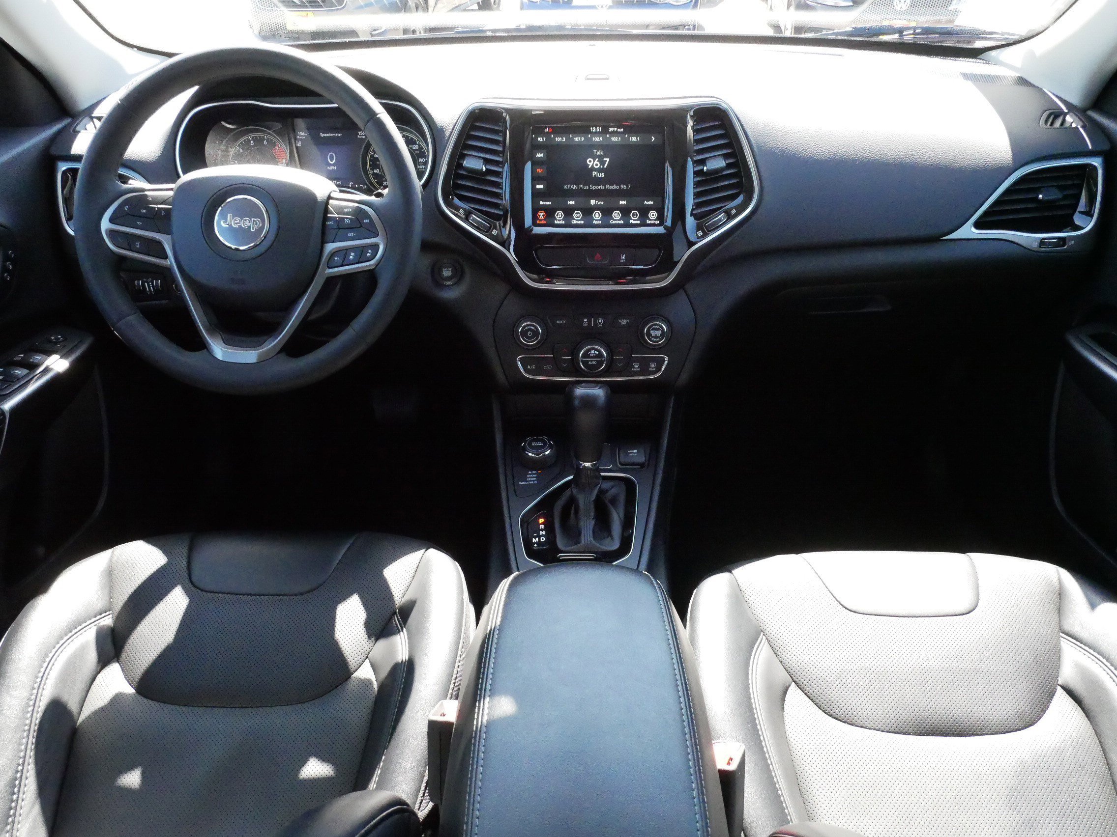 Used 2022 Jeep Cherokee Limited AWD/4WD image 10