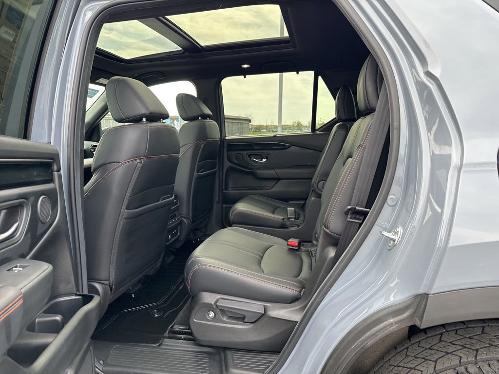 Used 2024 Honda Pilot TrailSport image 34