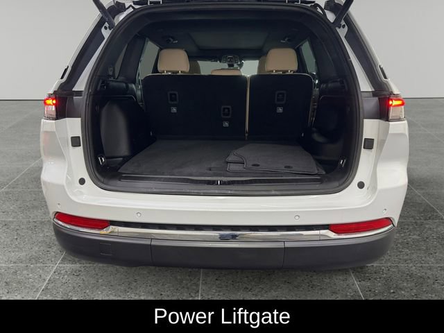 Used 2024 Jeep Grand Cherokee Limited w/ Luxury Tech Group II image 15