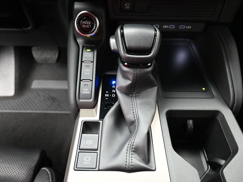 Certified 2024 Toyota Land Cruiser image 29