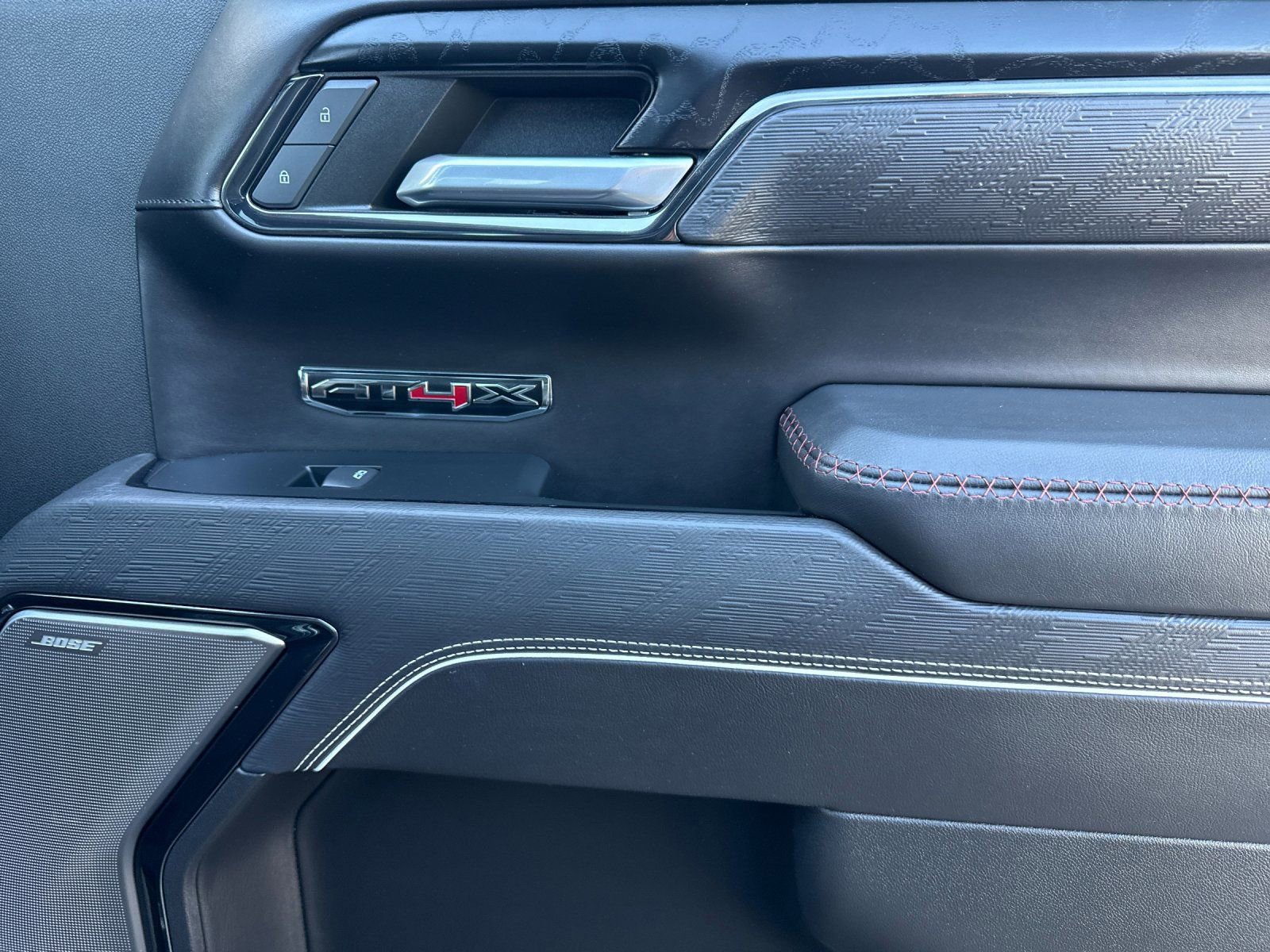 Used 2024 GMC Sierra 1500 AT4X image 19