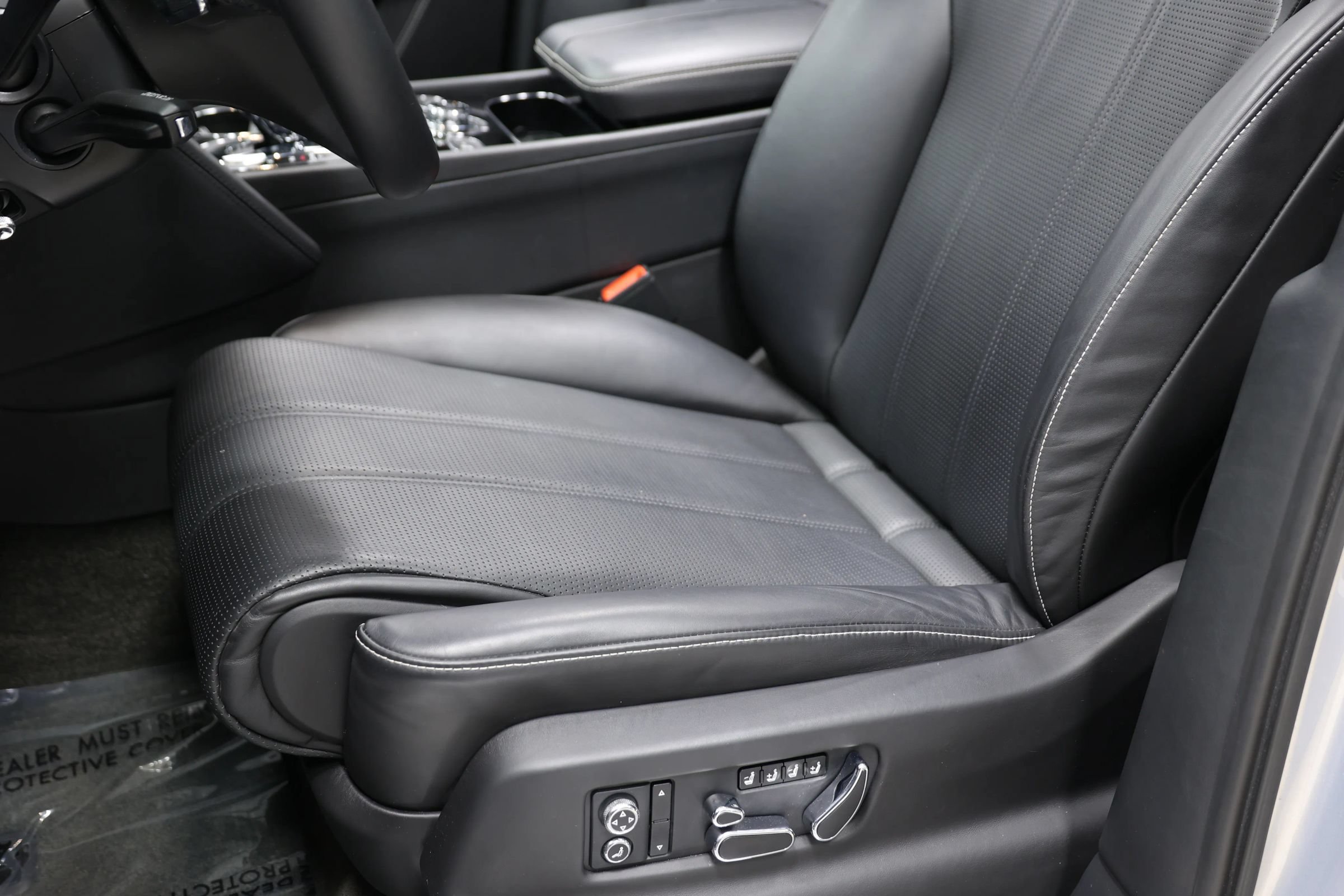 Used 2018 Bentley Bentayga Onyx Edition AWD/4WD image 23