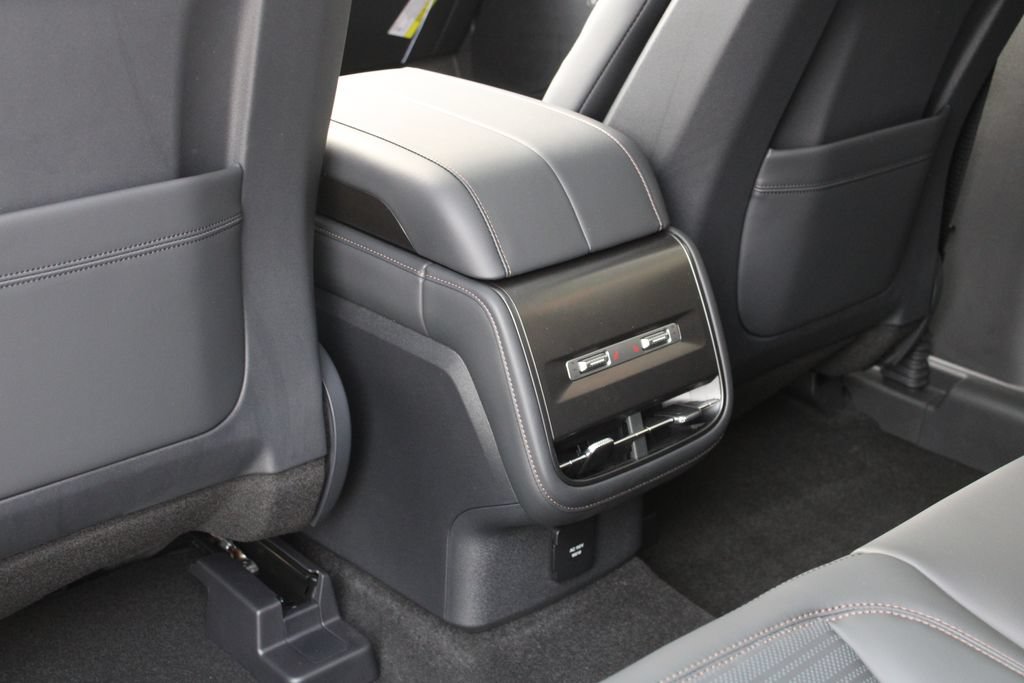 New 2026 Lincoln Nautilus Reserve AWD/4WD image 7