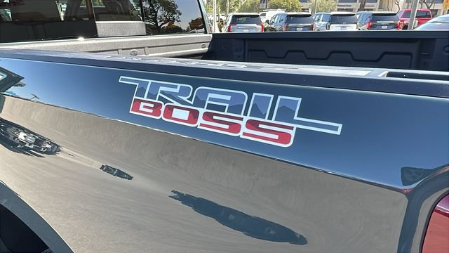 Used 2025 Chevrolet Silverado 1500 LT Trail Boss w/ LT Trail Boss Premium Package AWD/4WD image 33