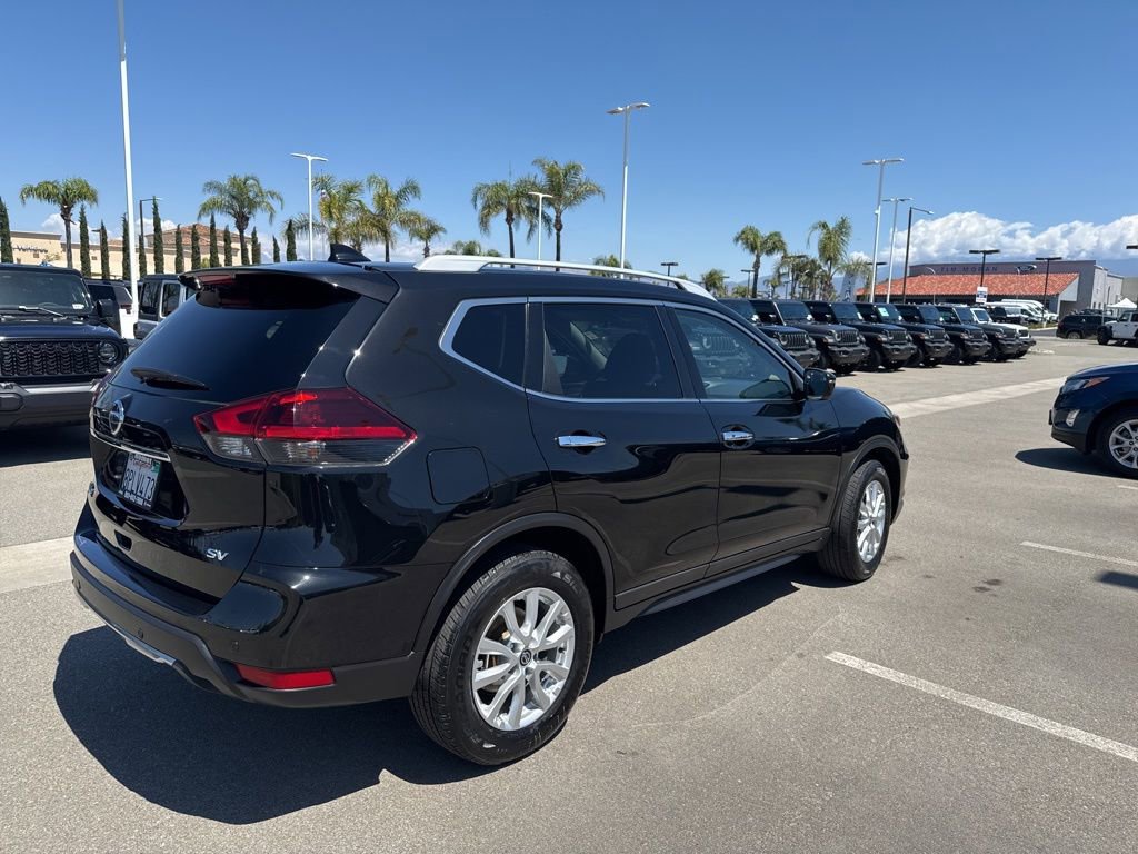Used 2020 Nissan Rogue SV image 8