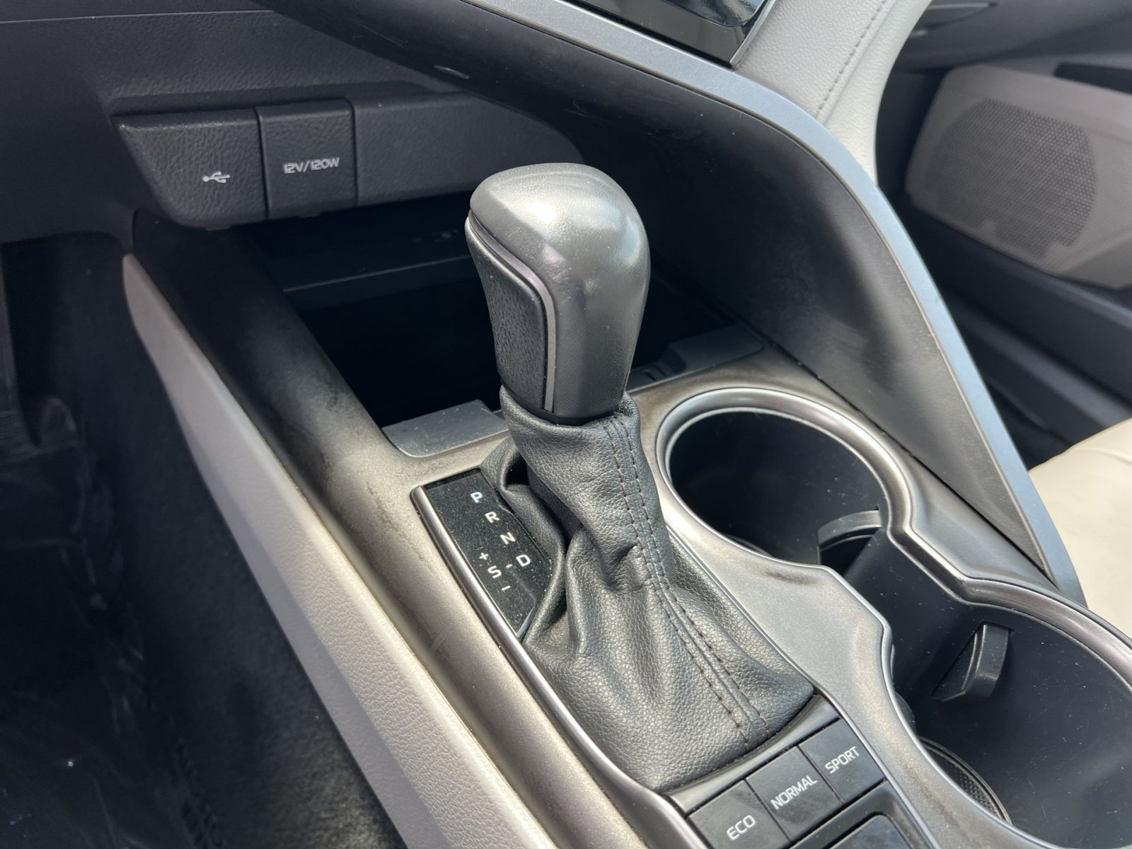 Used 2024 Toyota Camry XSE FWD image 21