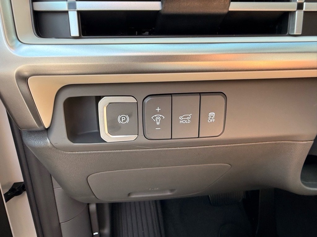 New 2026 Hyundai Santa Fe SE image 10