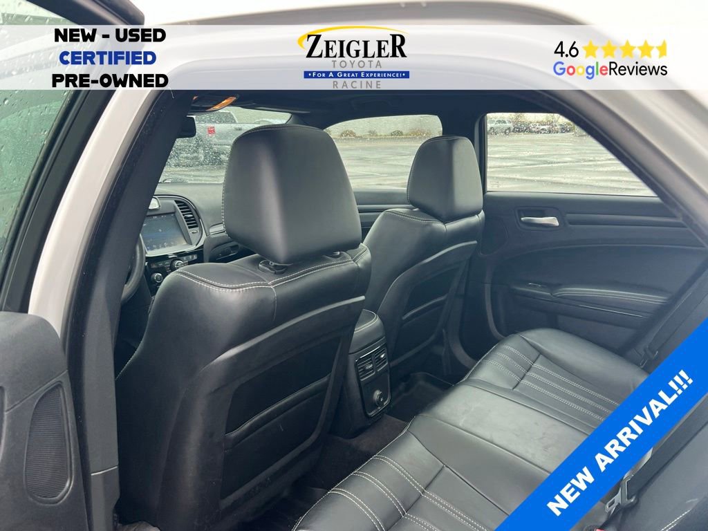 Used 2014 Chrysler 300 S AWD/4WD image 9