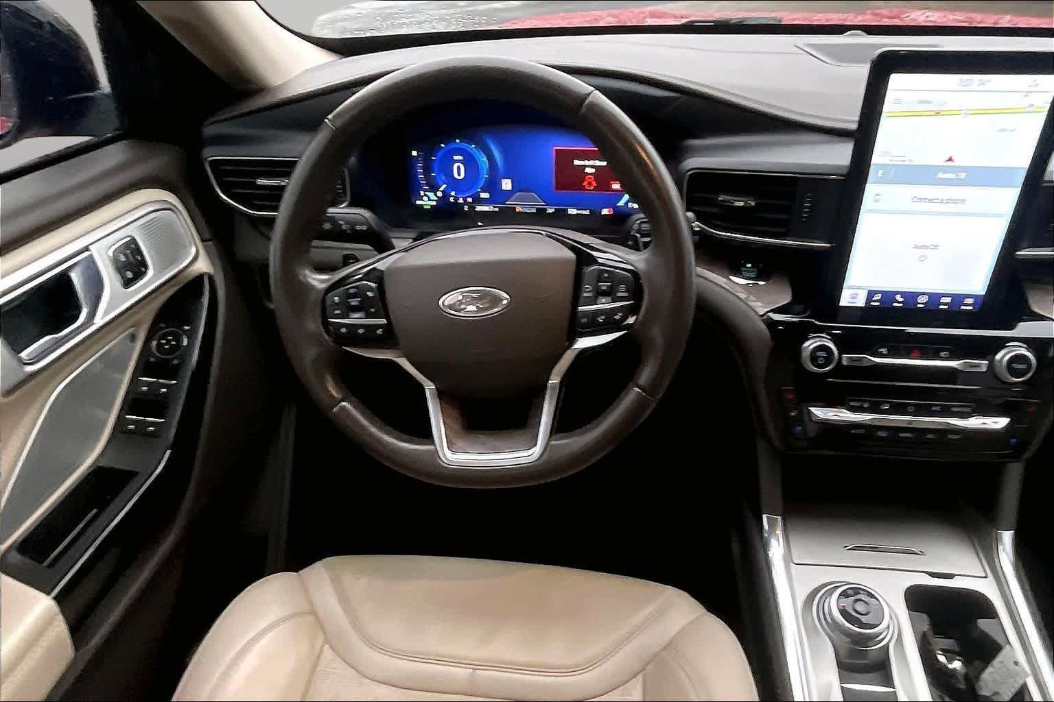 Used 2021 Ford Explorer Platinum w/ Premium Technology Package RWD image 6