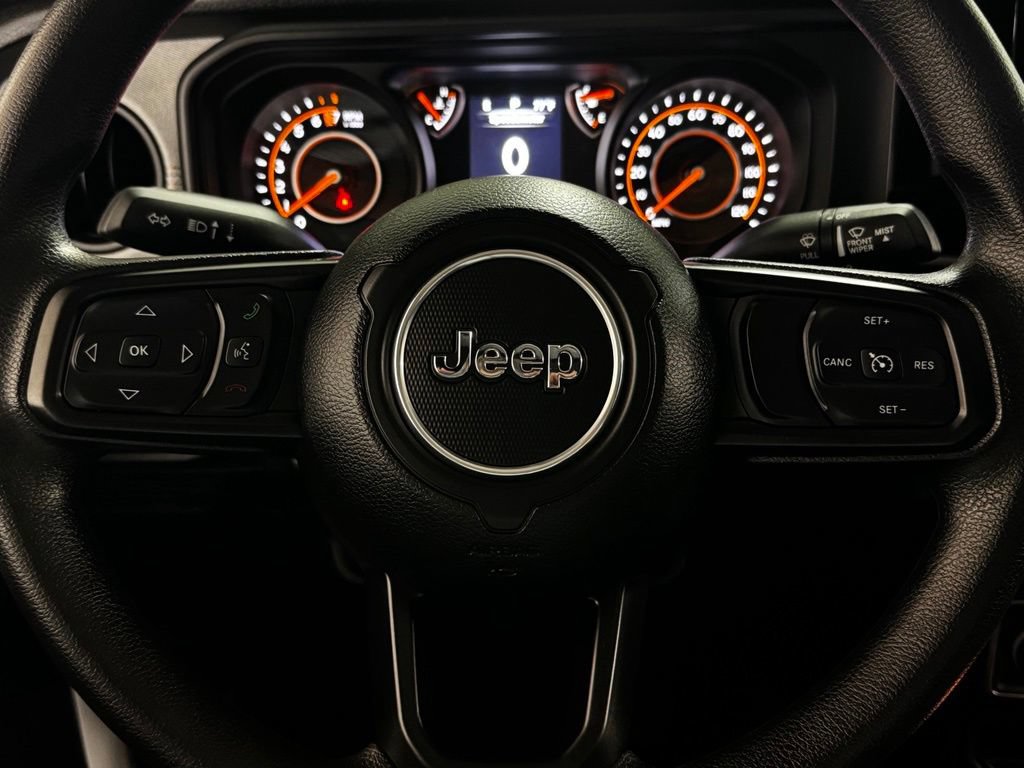 Used 2024 Jeep Gladiator Sport AWD/4WD image 14