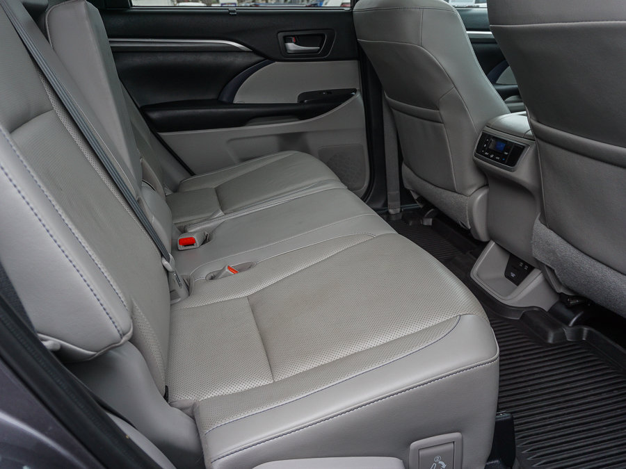 Used 2019 Toyota Highlander Limited AWD/4WD image 14