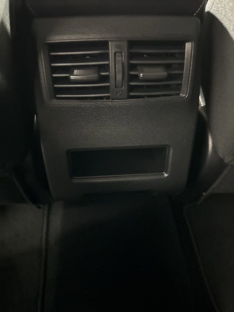 Used 2023 Mitsubishi Outlander ES image 27