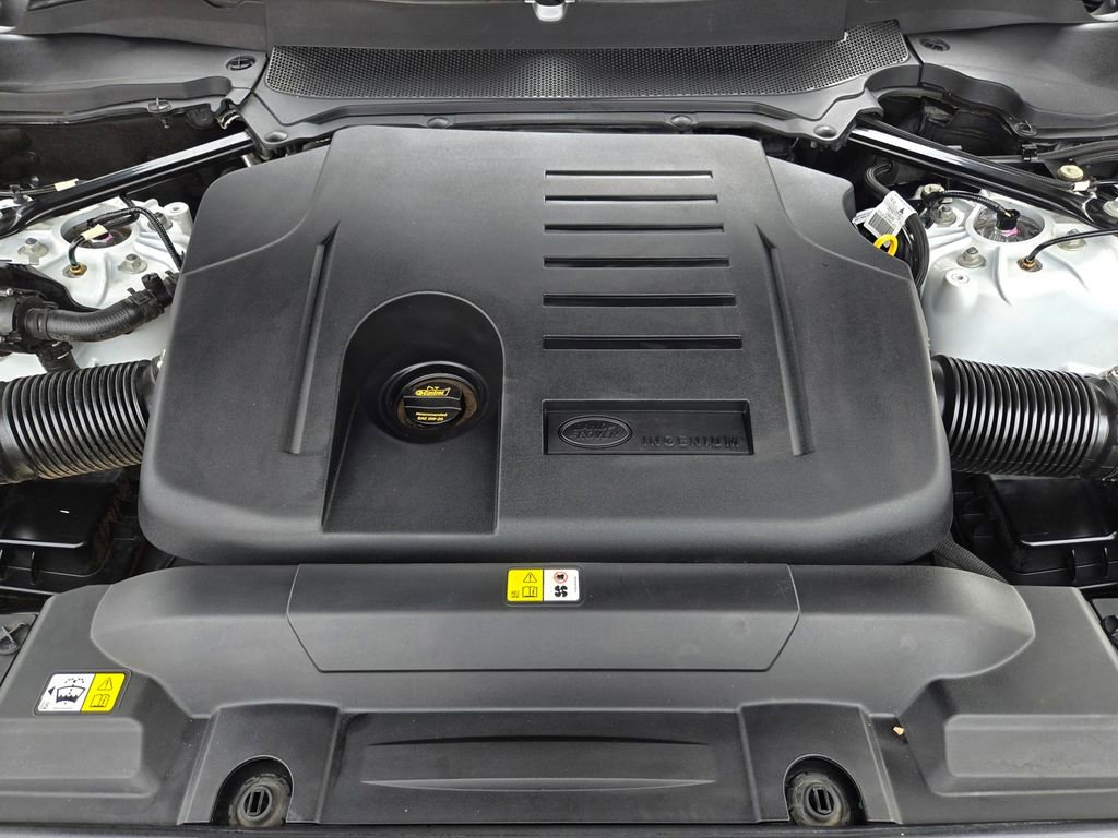 Used 2020 Land Rover Range Rover HSE image 40