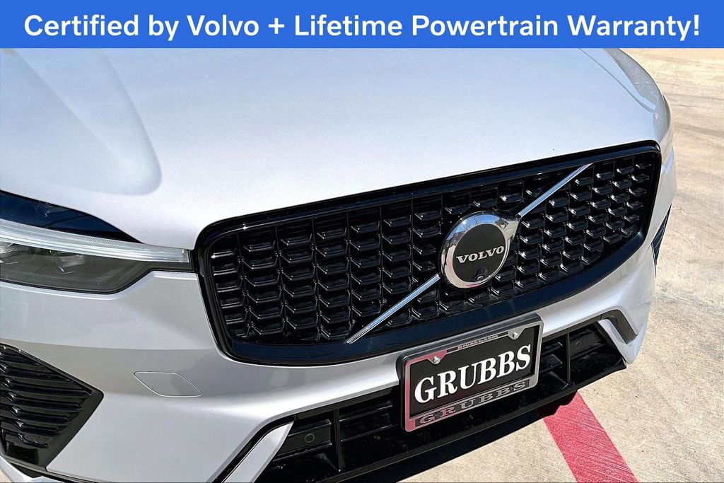Used 2025 Volvo XC60 B5 Plus image 37