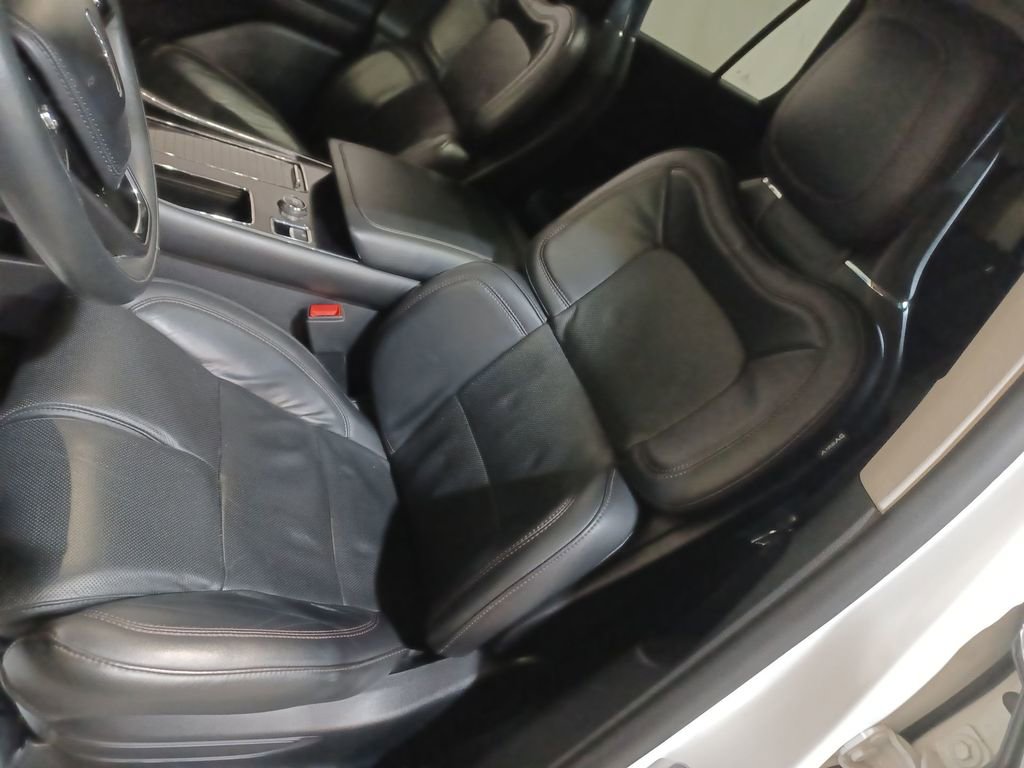 Used 2024 Lincoln Aviator Reserve w/ Equipment Group 201A AWD/4WD image 13