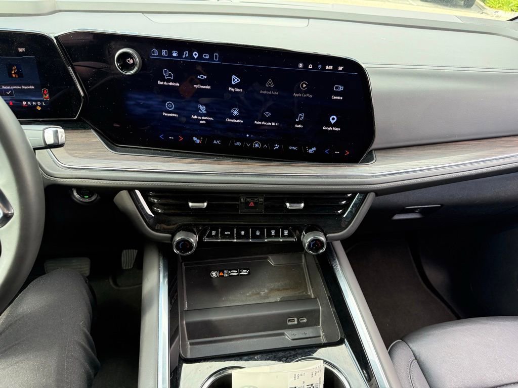 Used 2025 Chevrolet Suburban Z71 AWD/4WD image 9