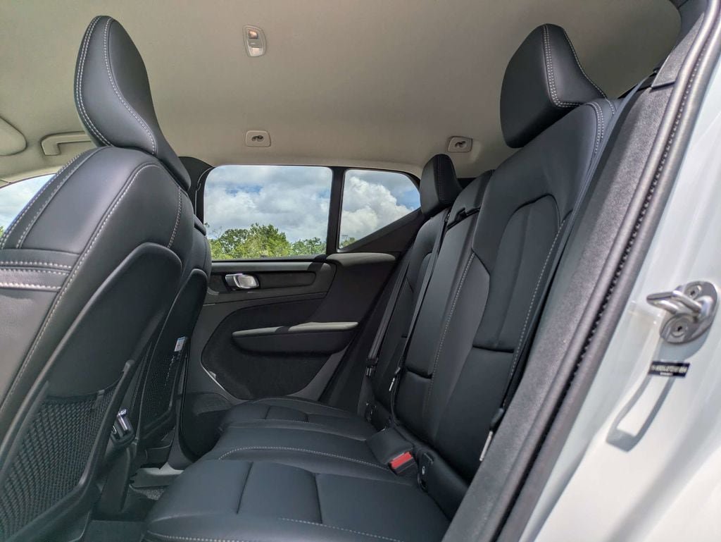 New 2026 Volvo XC40 B4 Core FWD image 15