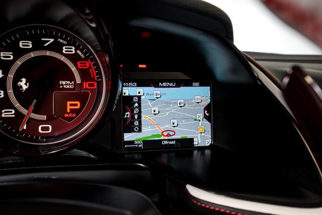 Used 2021 Ferrari 812 GTS RWD image 35