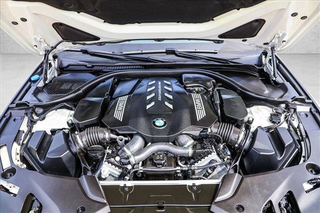 Used 2023 BMW M550i xDrive w/ Executive Package image 29