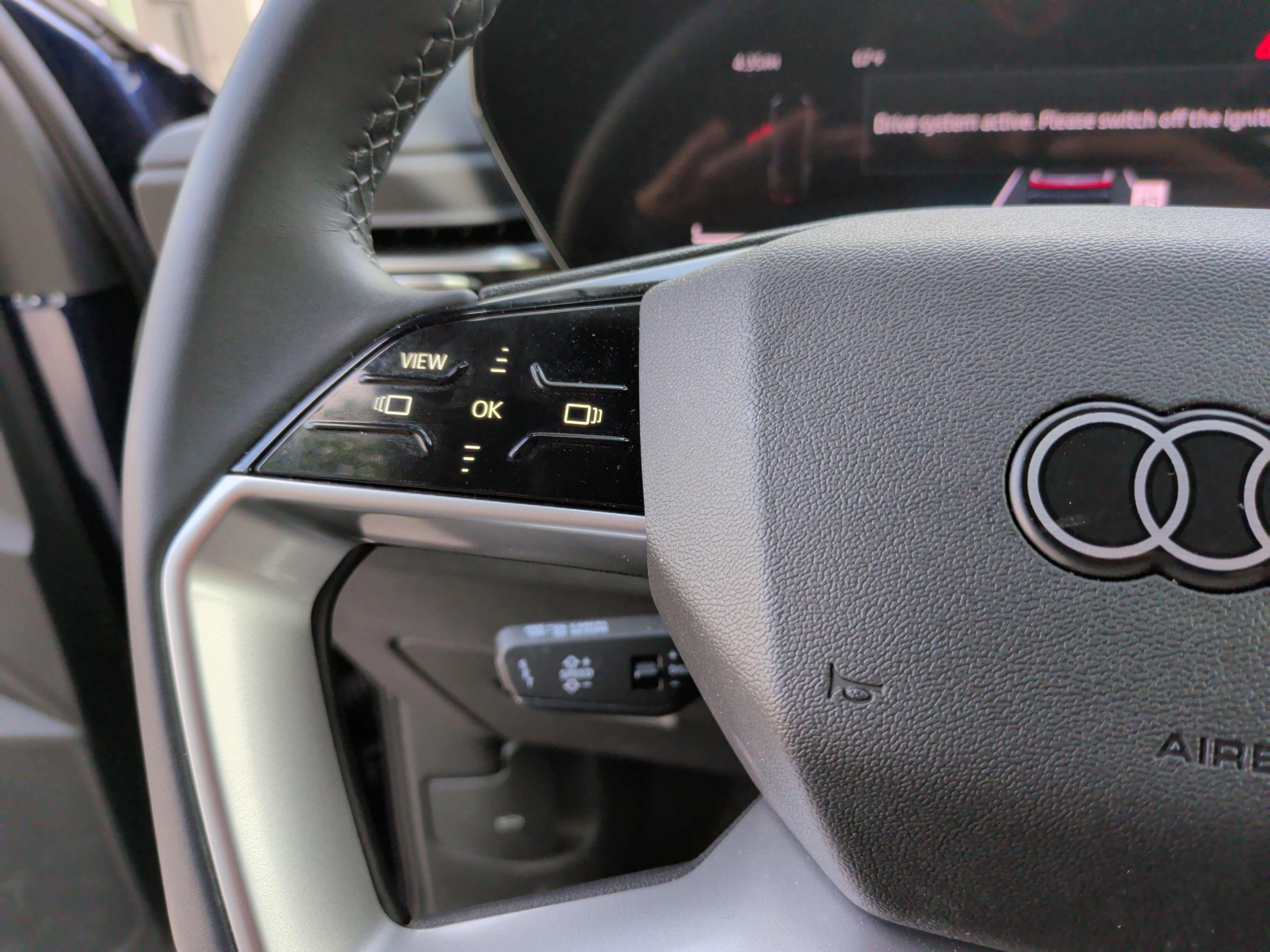 Used 2025 Audi Q5 Premium w/ Convenience Package image 18