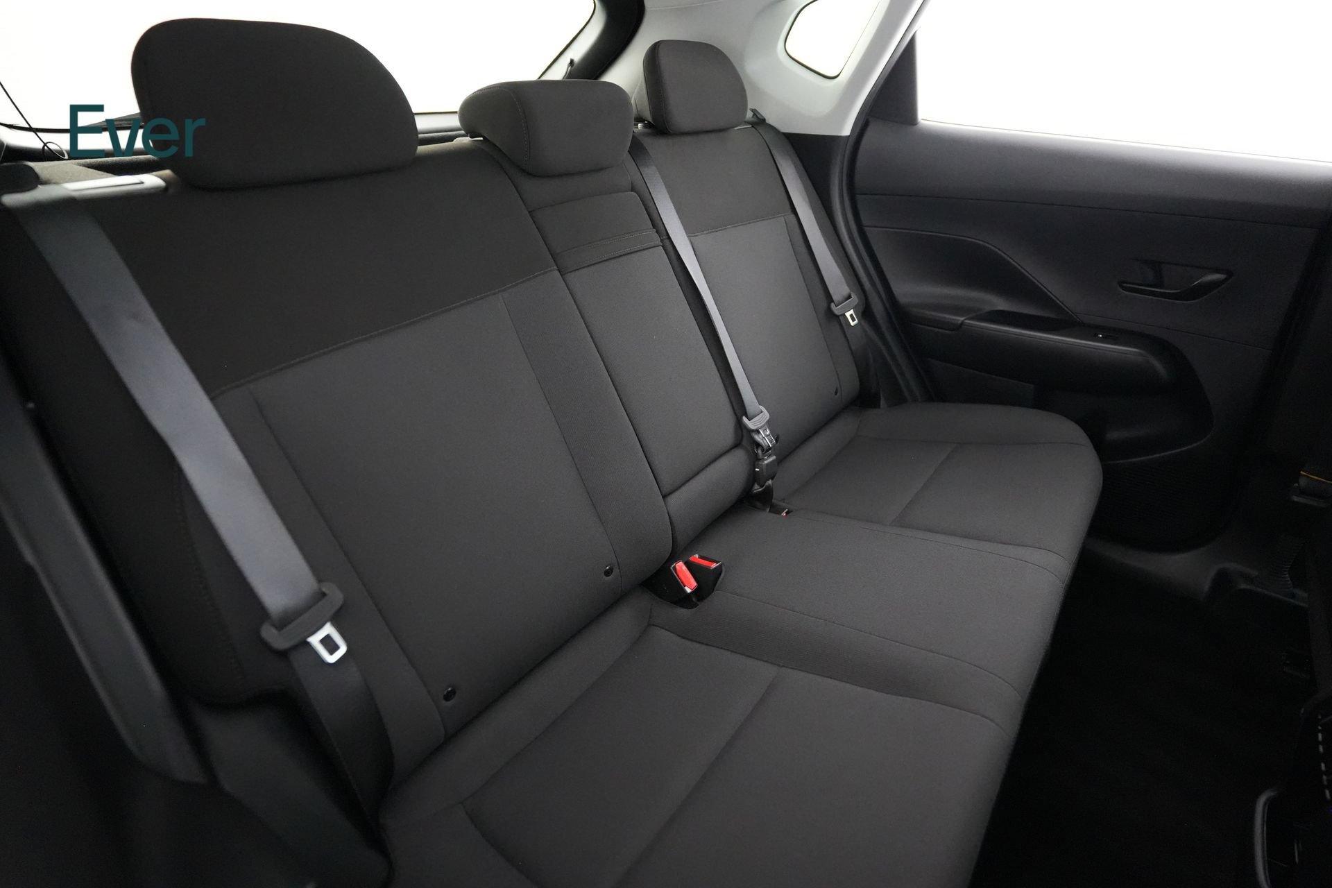 Used 2024 Hyundai Kona SEL FWD image 5